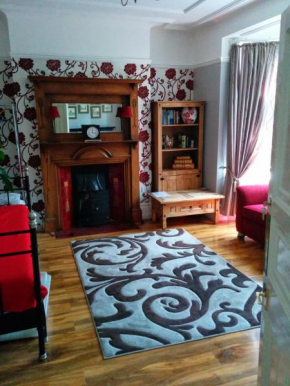 Beautiful Room in Victorian Family Home, Ilford